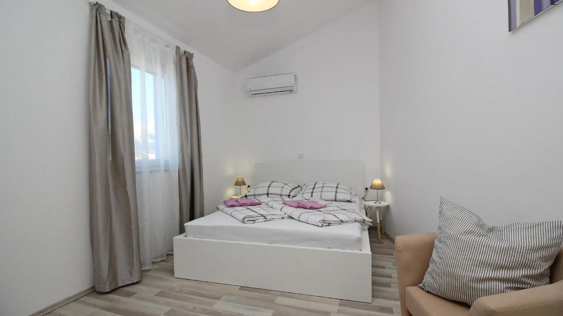 Apartment Ferienwohnung In Baska Mit Eigenem Balkon - B59640 Croatia